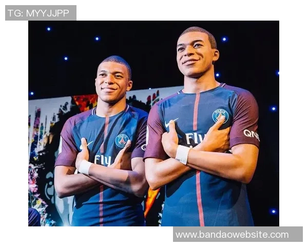 姆巴佩如风般迅捷连过数人一条龙破门展现超凡实力